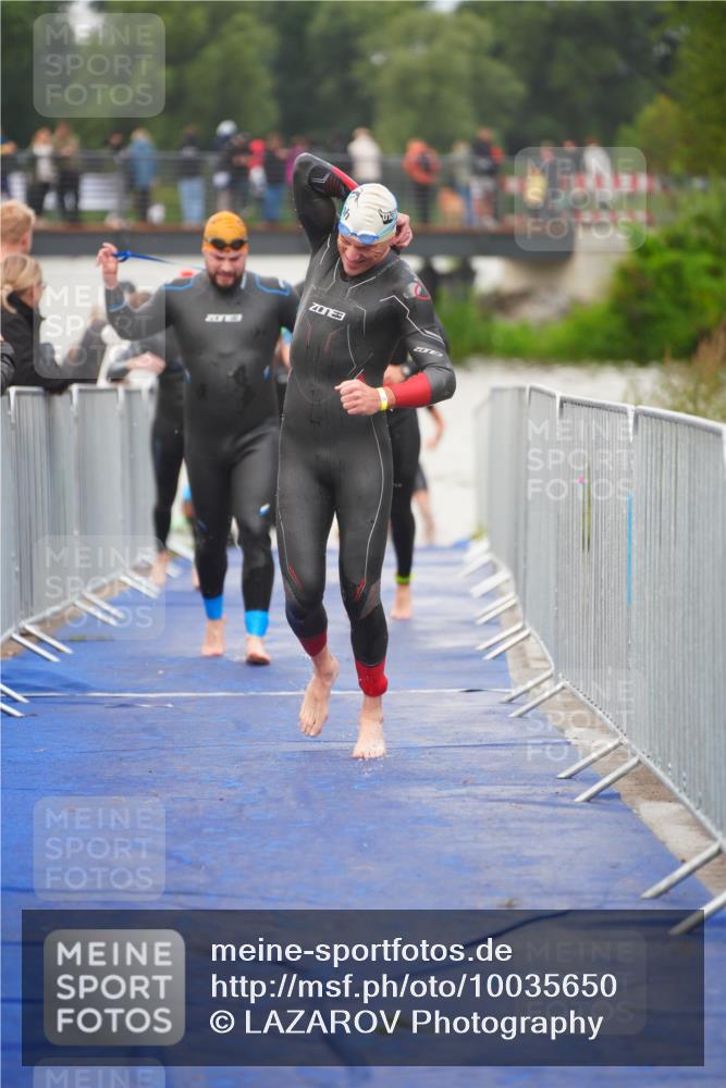 30.08.2026 - Elbe Triathlon Hamburg LAZAROV Photography http://msf.ph/oto/10035650 30.08.2026 09:04:26 Schwimmen 395, 409, 506, 509, 514, 529, 579, 585, 596, 691, 708, 761 meine-sportfotos.de