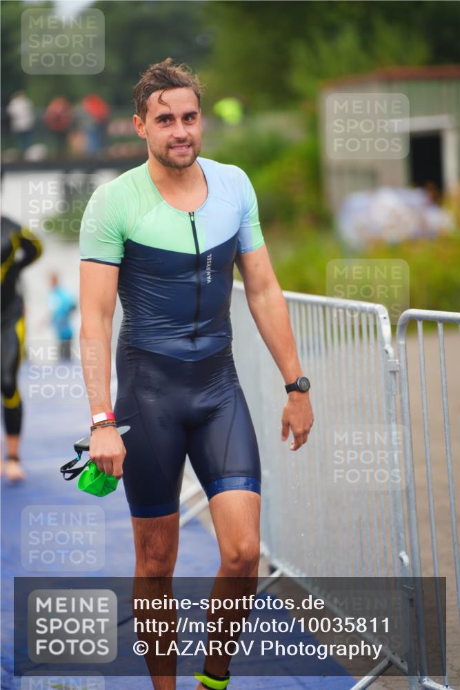 30.08.2026 - Elbe Triathlon Hamburg LAZAROV Photography http://msf.ph/oto/10035811 30.08.2026 09:04:47 Schwimmen 505, 526, 537, 619, 624, 635, 670 meine-sportfotos.de