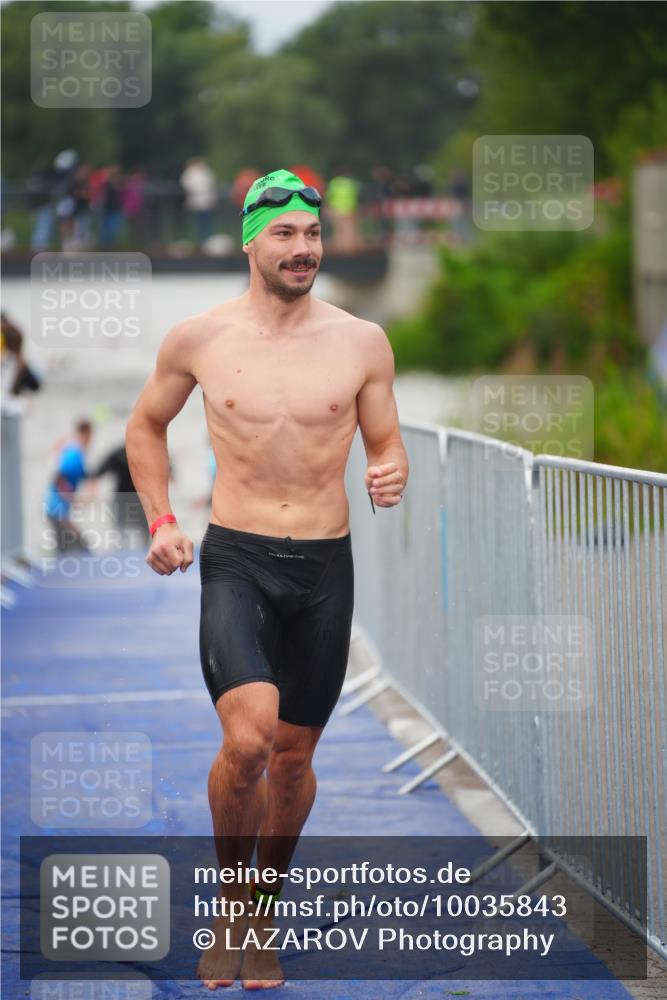 30.08.2026 - Elbe Triathlon Hamburg LAZAROV Photography http://msf.ph/oto/10035843 30.08.2026 09:05:06 Schwimmen 526, 628 meine-sportfotos.de