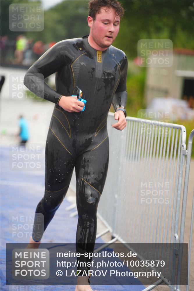 30.08.2026 - Elbe Triathlon Hamburg LAZAROV Photography http://msf.ph/oto/10035879 30.08.2026 09:05:22 Schwimmen 556, 558, 581, 628 meine-sportfotos.de
