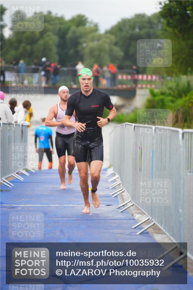 30.08.2026 - Elbe Triathlon Hamburg LAZAROV Photography http://msf.ph/oto/10035932 30.08.2026 09:05:40 Schwimmen 503, 558, 561, 578 meine-sportfotos.de