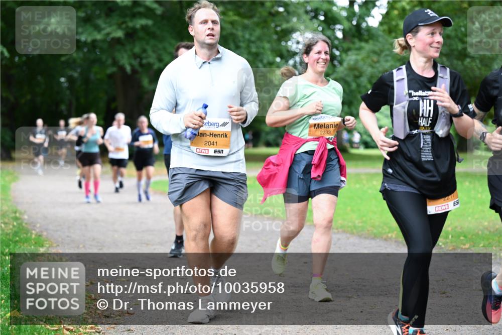 30.08.2026 - Blankeneser Heldenlauf Dr. Thomas Lammeyer http://msf.ph/oto/10035958 30.08.2026 10:45:02 Laufen 2041, 2233, 2217 meine-sportfotos.de