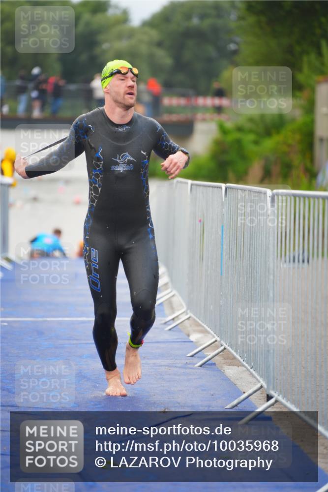 30.08.2026 - Elbe Triathlon Hamburg LAZAROV Photography http://msf.ph/oto/10035968 30.08.2026 09:05:47 Schwimmen 503, 561, 578, 660 meine-sportfotos.de