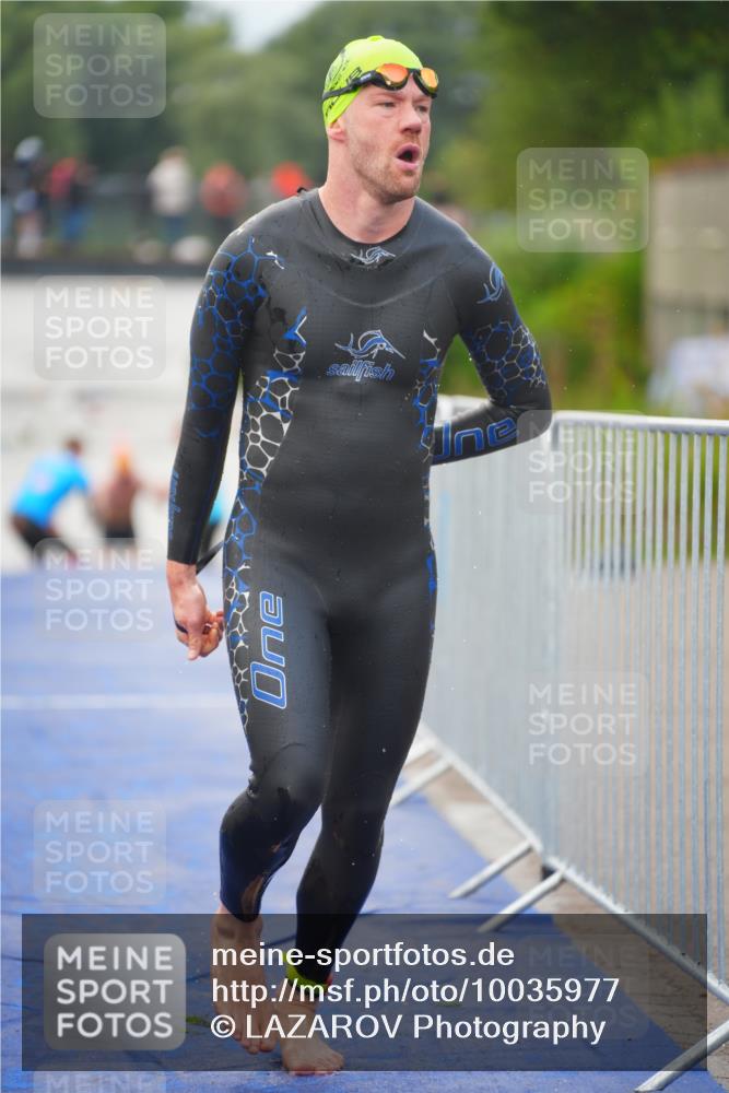 30.08.2026 - Elbe Triathlon Hamburg LAZAROV Photography http://msf.ph/oto/10035977 30.08.2026 09:05:48 Schwimmen 503, 561, 578, 660 meine-sportfotos.de