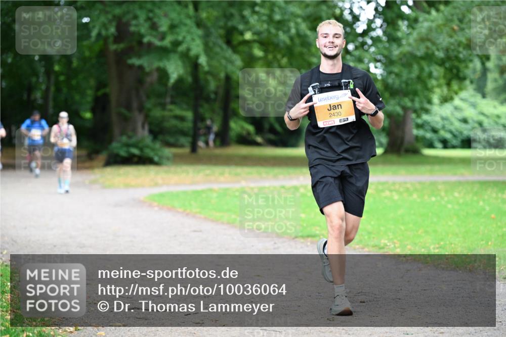 30.08.2026 - Blankeneser Heldenlauf Dr. Thomas Lammeyer http://msf.ph/oto/10036064 30.08.2026 10:45:17 Laufen 2430 meine-sportfotos.de