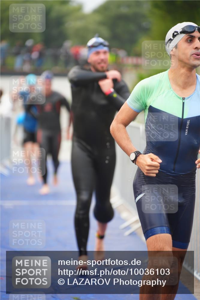 30.08.2026 - Elbe Triathlon Hamburg LAZAROV Photography http://msf.ph/oto/10036103 30.08.2026 09:06:41 Schwimmen 570, 580, 589, 590, 620, 665, 683, 732 meine-sportfotos.de