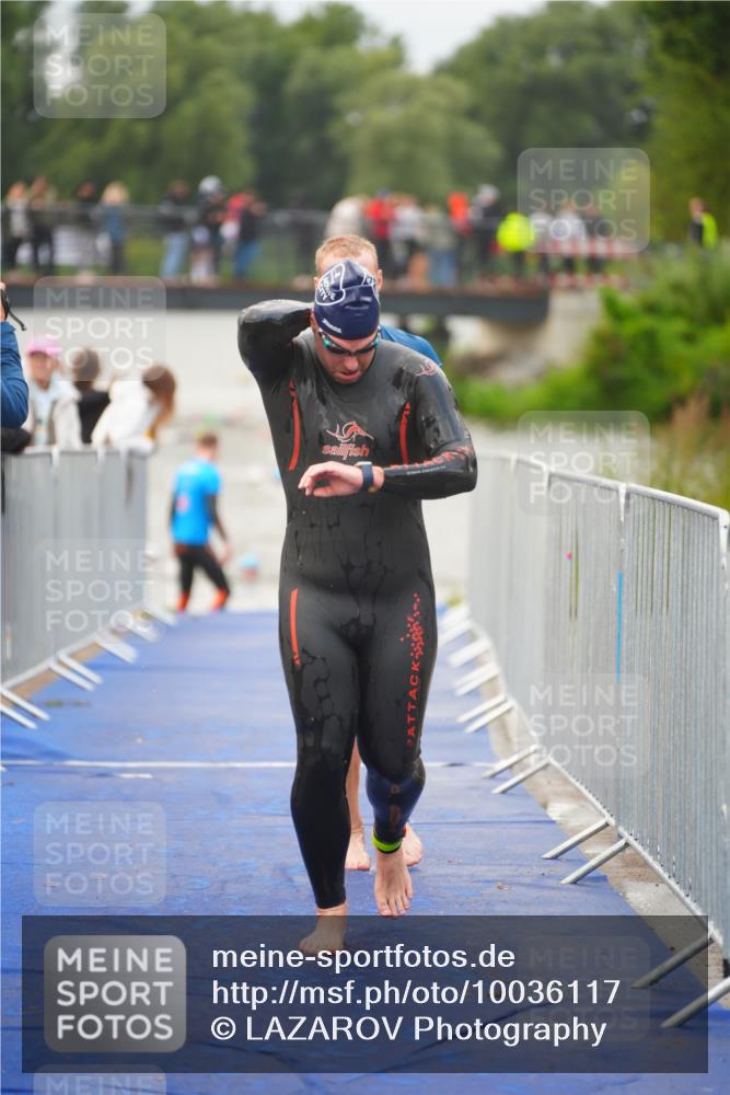 30.08.2026 - Elbe Triathlon Hamburg LAZAROV Photography http://msf.ph/oto/10036117 30.08.2026 09:06:43 Schwimmen 570, 580, 589, 590, 620, 665, 683, 732 meine-sportfotos.de