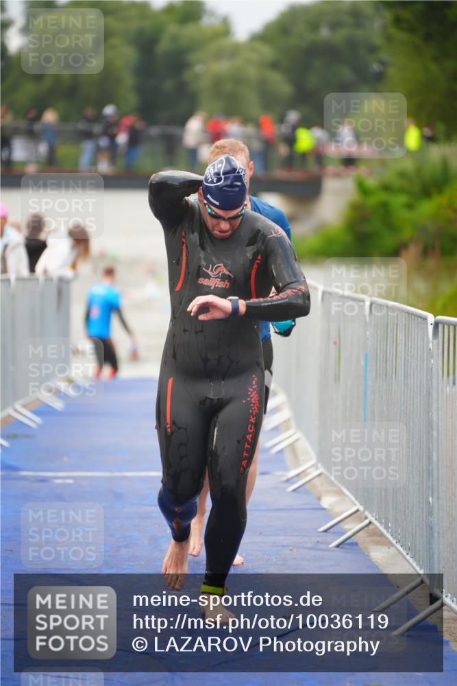 30.08.2026 - Elbe Triathlon Hamburg LAZAROV Photography http://msf.ph/oto/10036119 30.08.2026 09:06:44 Schwimmen 570, 580, 589, 590, 620, 665, 732 meine-sportfotos.de