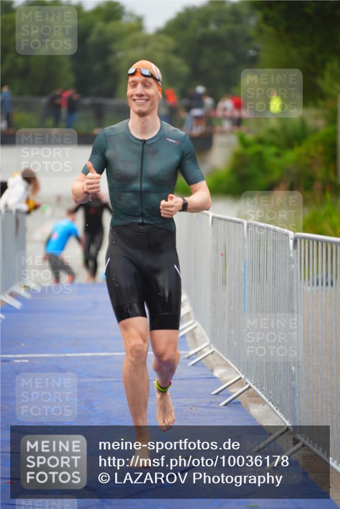30.08.2026 - Elbe Triathlon Hamburg LAZAROV Photography http://msf.ph/oto/10036178 30.08.2026 09:07:06 Schwimmen 569, 626, 636, 647 meine-sportfotos.de