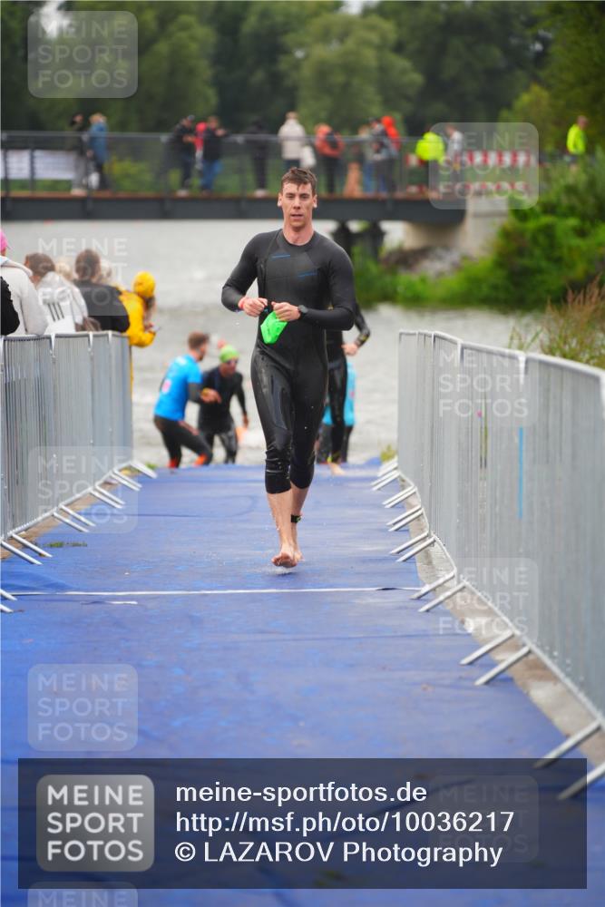 30.08.2026 - Elbe Triathlon Hamburg LAZAROV Photography http://msf.ph/oto/10036217 30.08.2026 09:07:22 Schwimmen 626, 640, 663, 756 meine-sportfotos.de