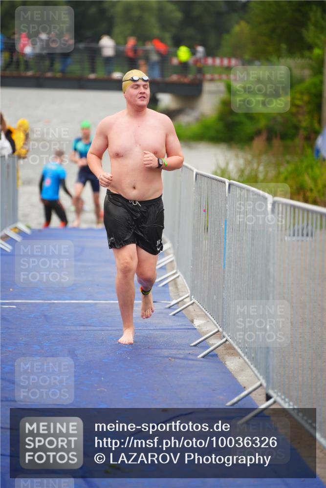 30.08.2026 - Elbe Triathlon Hamburg LAZAROV Photography http://msf.ph/oto/10036326 30.08.2026 09:07:55 Schwimmen 479, 667 meine-sportfotos.de