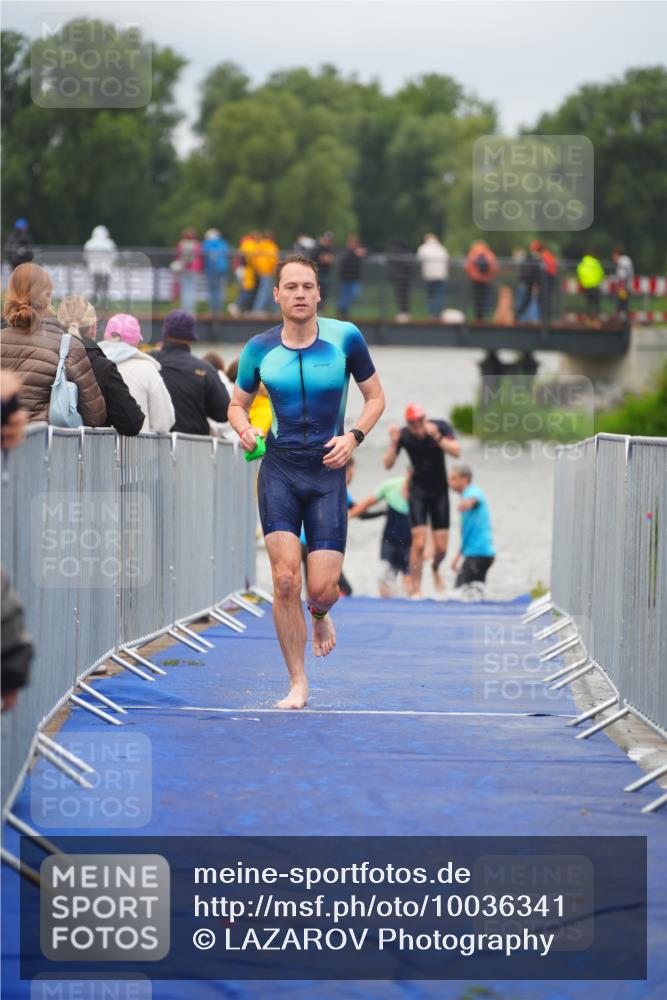 30.08.2026 - Elbe Triathlon Hamburg LAZAROV Photography http://msf.ph/oto/10036341 30.08.2026 09:08:01 Schwimmen 479, 638, 667 meine-sportfotos.de