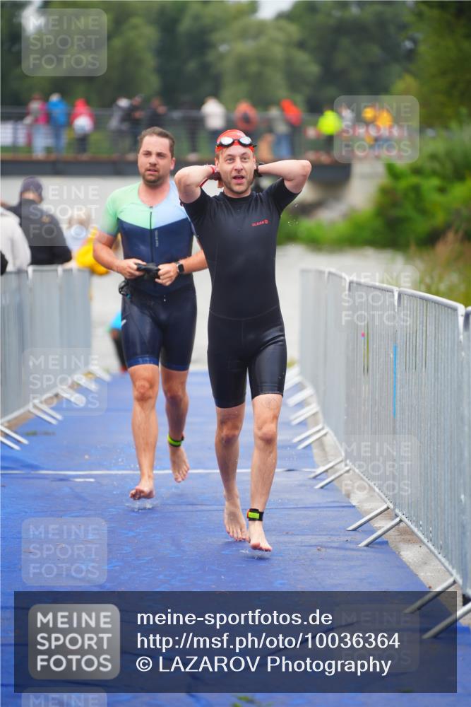 30.08.2026 - Elbe Triathlon Hamburg LAZAROV Photography http://msf.ph/oto/10036364 30.08.2026 09:08:08 Schwimmen 479, 553, 572, 638 meine-sportfotos.de