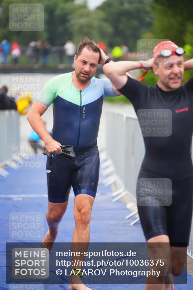 30.08.2026 - Elbe Triathlon Hamburg LAZAROV Photography http://msf.ph/oto/10036375 30.08.2026 09:08:10 Schwimmen 479, 553, 572, 638 meine-sportfotos.de