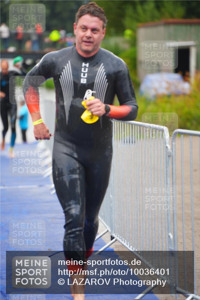 30.08.2026 - Elbe Triathlon Hamburg LAZAROV Photography http://msf.ph/oto/10036401 30.08.2026 09:08:23 Schwimmen 553, 572, 674, 724 meine-sportfotos.de