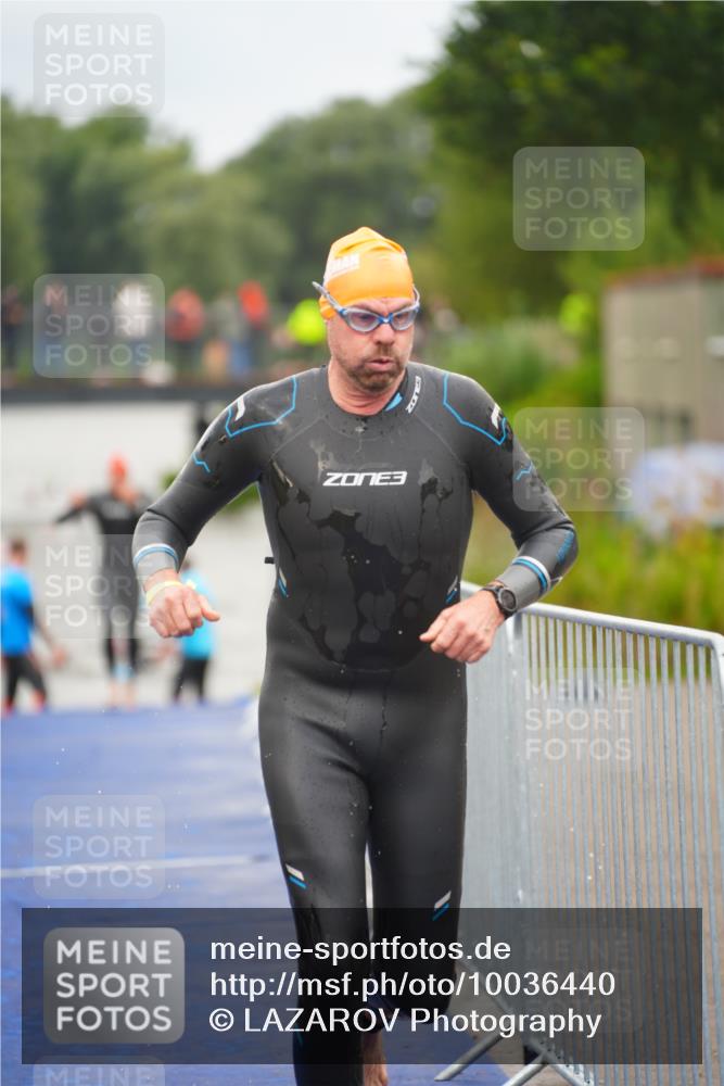 30.08.2026 - Elbe Triathlon Hamburg LAZAROV Photography http://msf.ph/oto/10036440 30.08.2026 09:08:52 Schwimmen 782 meine-sportfotos.de