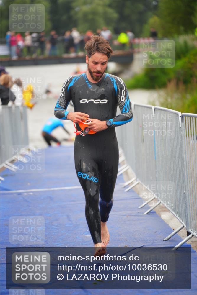 30.08.2026 - Elbe Triathlon Hamburg LAZAROV Photography http://msf.ph/oto/10036530 30.08.2026 09:09:18 Schwimmen 698, 703, 731, 741, 746 meine-sportfotos.de