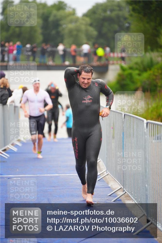 30.08.2026 - Elbe Triathlon Hamburg LAZAROV Photography http://msf.ph/oto/10036602 30.08.2026 09:09:48 Schwimmen 672, 728, 751 meine-sportfotos.de