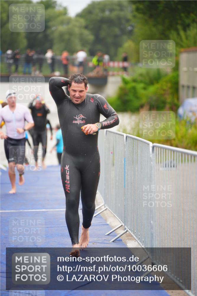 30.08.2026 - Elbe Triathlon Hamburg LAZAROV Photography http://msf.ph/oto/10036606 30.08.2026 09:09:48 Schwimmen 672, 728, 751 meine-sportfotos.de