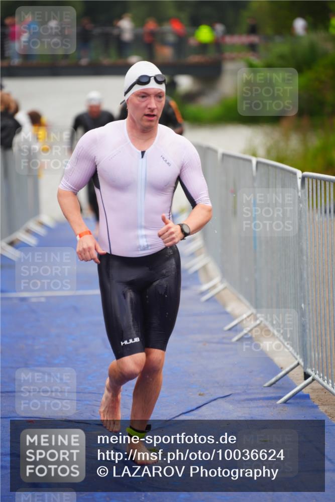 30.08.2026 - Elbe Triathlon Hamburg LAZAROV Photography http://msf.ph/oto/10036624 30.08.2026 09:09:53 Schwimmen 672, 750, 751, 774 meine-sportfotos.de