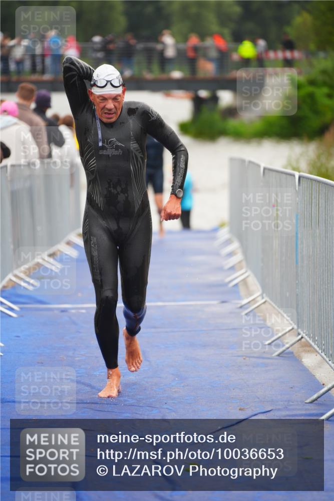 30.08.2026 - Elbe Triathlon Hamburg LAZAROV Photography http://msf.ph/oto/10036653 30.08.2026 09:09:58 Schwimmen 672, 750, 751, 774 meine-sportfotos.de