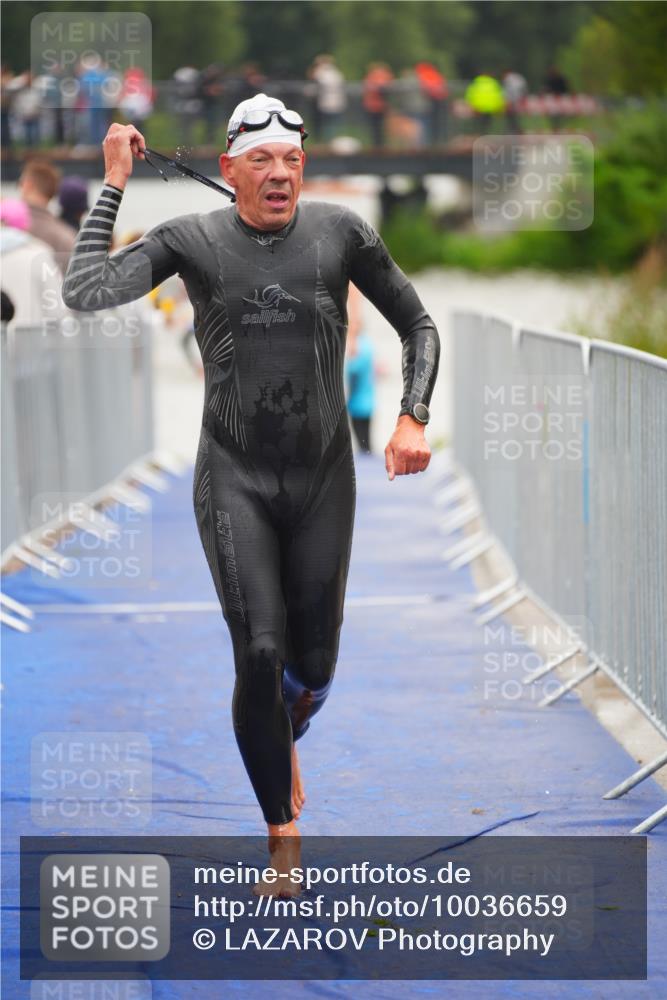 30.08.2026 - Elbe Triathlon Hamburg LAZAROV Photography http://msf.ph/oto/10036659 30.08.2026 09:09:59 Schwimmen 672, 687, 750, 751, 774 meine-sportfotos.de