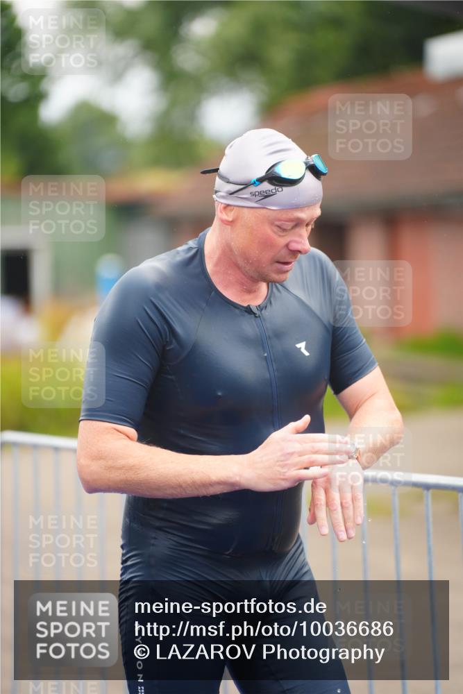 30.08.2026 - Elbe Triathlon Hamburg LAZAROV Photography http://msf.ph/oto/10036686 30.08.2026 09:10:10 Schwimmen 687, 750, 774 meine-sportfotos.de