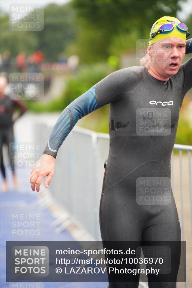 30.08.2026 - Elbe Triathlon Hamburg LAZAROV Photography http://msf.ph/oto/10036970 30.08.2026 09:11:06 Schwimmen 577, 651, 671, 678, 700, 714, 715, 747, 779 meine-sportfotos.de