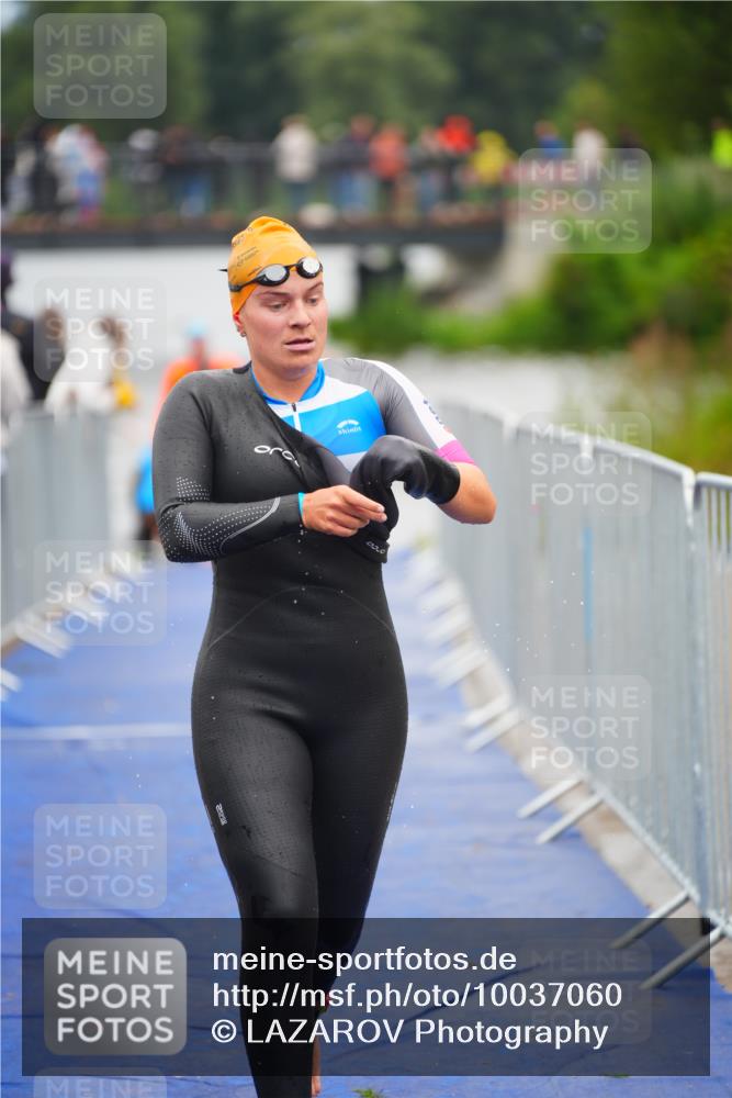 30.08.2026 - Elbe Triathlon Hamburg LAZAROV Photography http://msf.ph/oto/10037060 30.08.2026 09:11:35 Schwimmen 869 meine-sportfotos.de