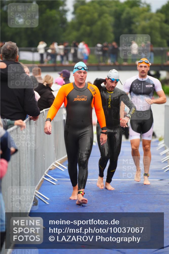 30.08.2026 - Elbe Triathlon Hamburg LAZAROV Photography http://msf.ph/oto/10037067 30.08.2026 09:11:48 Schwimmen 521, 655, 710, 869 meine-sportfotos.de