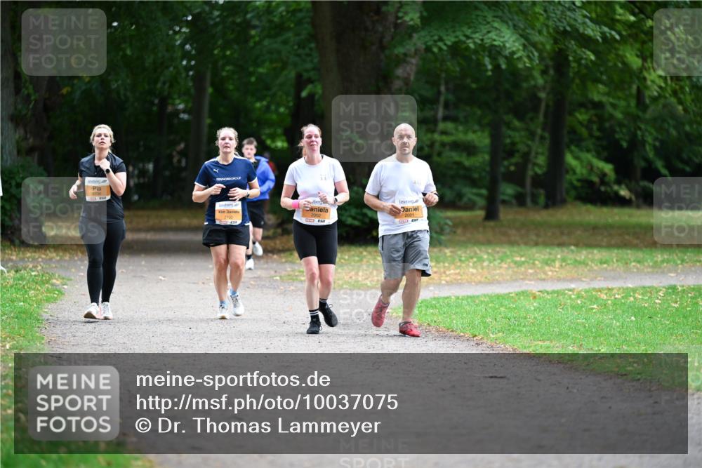 30.08.2026 - Blankeneser Heldenlauf Dr. Thomas Lammeyer http://msf.ph/oto/10037075 30.08.2026 10:49:38 Laufen 2002, 2001, 7 meine-sportfotos.de