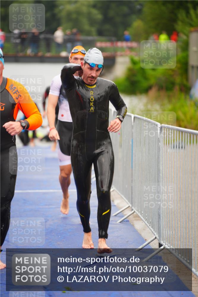30.08.2026 - Elbe Triathlon Hamburg LAZAROV Photography http://msf.ph/oto/10037079 30.08.2026 09:11:50 Schwimmen 521, 655, 710 meine-sportfotos.de