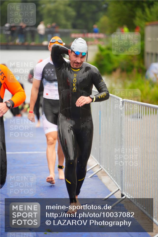 30.08.2026 - Elbe Triathlon Hamburg LAZAROV Photography http://msf.ph/oto/10037082 30.08.2026 09:11:50 Schwimmen 521, 655, 710 meine-sportfotos.de