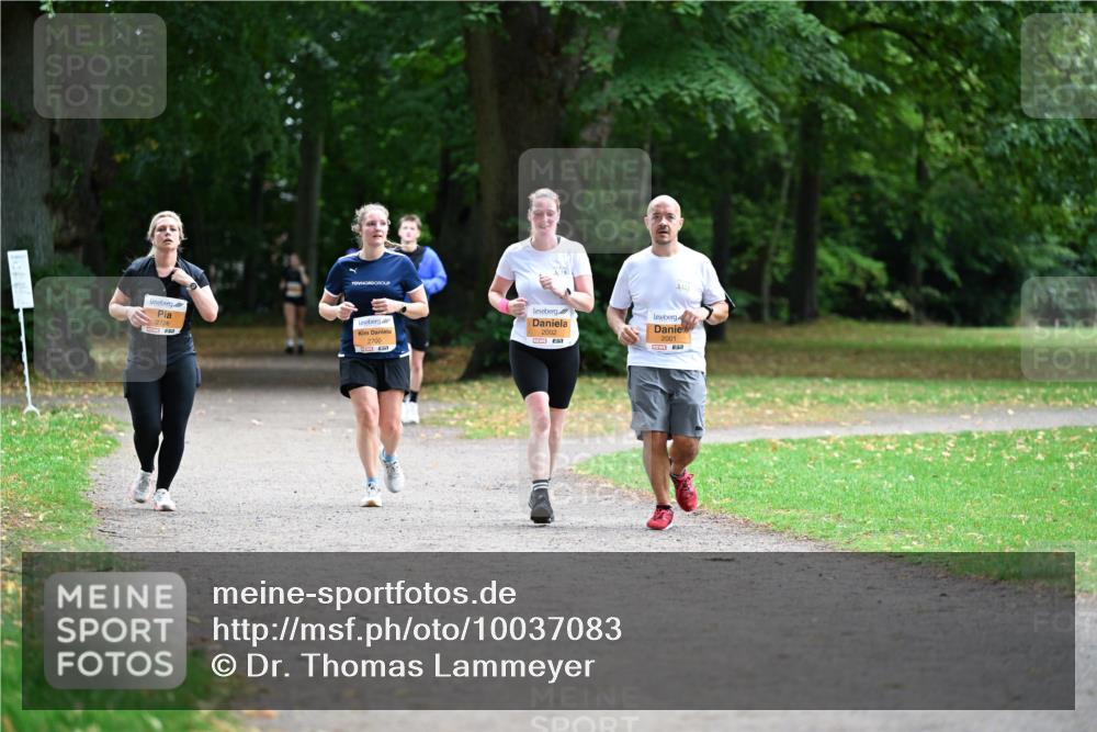 30.08.2026 - Blankeneser Heldenlauf Dr. Thomas Lammeyer http://msf.ph/oto/10037083 30.08.2026 10:49:39 Laufen 2002, 2001 meine-sportfotos.de