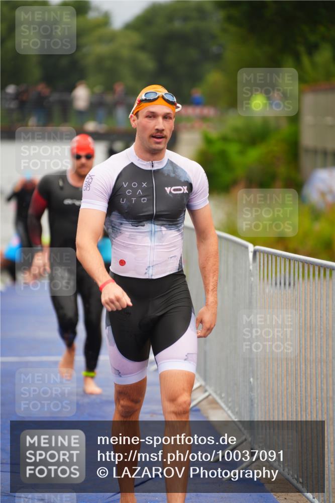 30.08.2026 - Elbe Triathlon Hamburg LAZAROV Photography http://msf.ph/oto/10037091 30.08.2026 09:11:52 Schwimmen 521, 546, 655, 710 meine-sportfotos.de