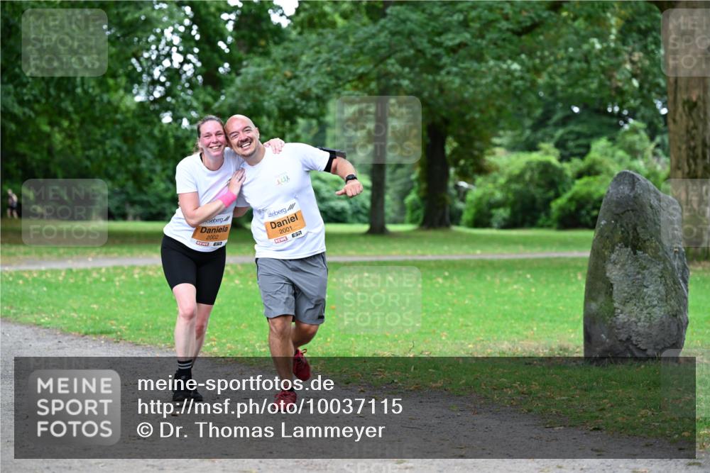 30.08.2026 - Blankeneser Heldenlauf Dr. Thomas Lammeyer http://msf.ph/oto/10037115 30.08.2026 10:49:44 Laufen 2002, 2001 meine-sportfotos.de