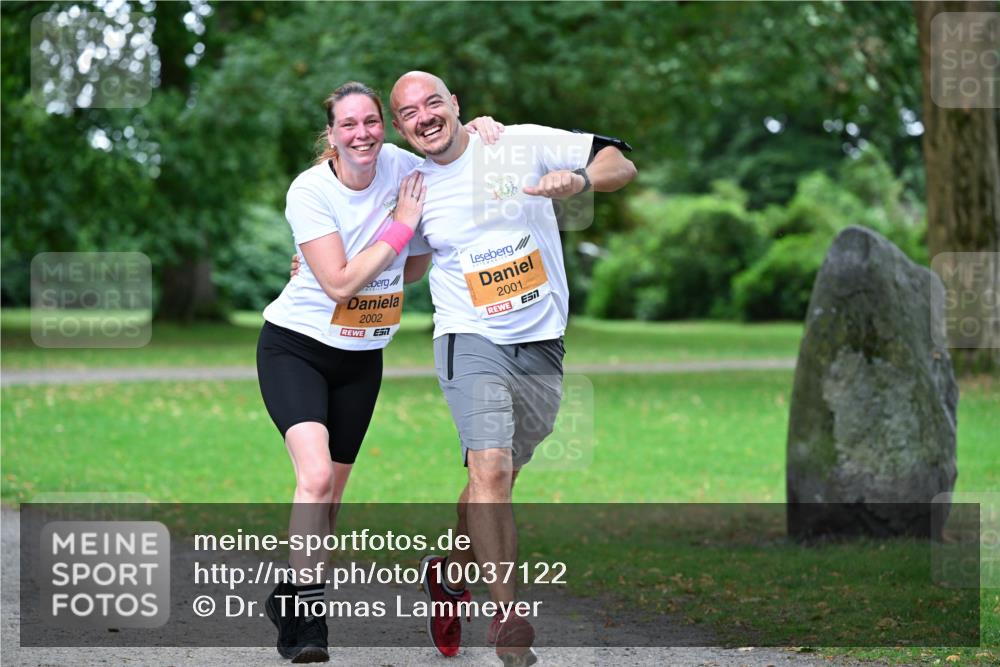 30.08.2026 - Blankeneser Heldenlauf Dr. Thomas Lammeyer http://msf.ph/oto/10037122 30.08.2026 10:49:45 Laufen 2002, 2001 meine-sportfotos.de