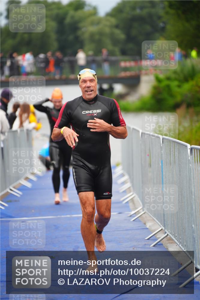 30.08.2026 - Elbe Triathlon Hamburg LAZAROV Photography http://msf.ph/oto/10037224 30.08.2026 09:12:30 Schwimmen 696, 716, 735, 763 meine-sportfotos.de