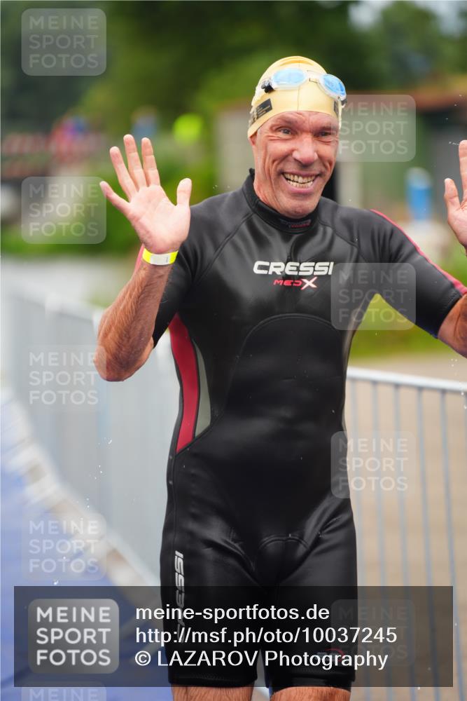 30.08.2026 - Elbe Triathlon Hamburg LAZAROV Photography http://msf.ph/oto/10037245 30.08.2026 09:12:33 Schwimmen 696, 735, 763 meine-sportfotos.de