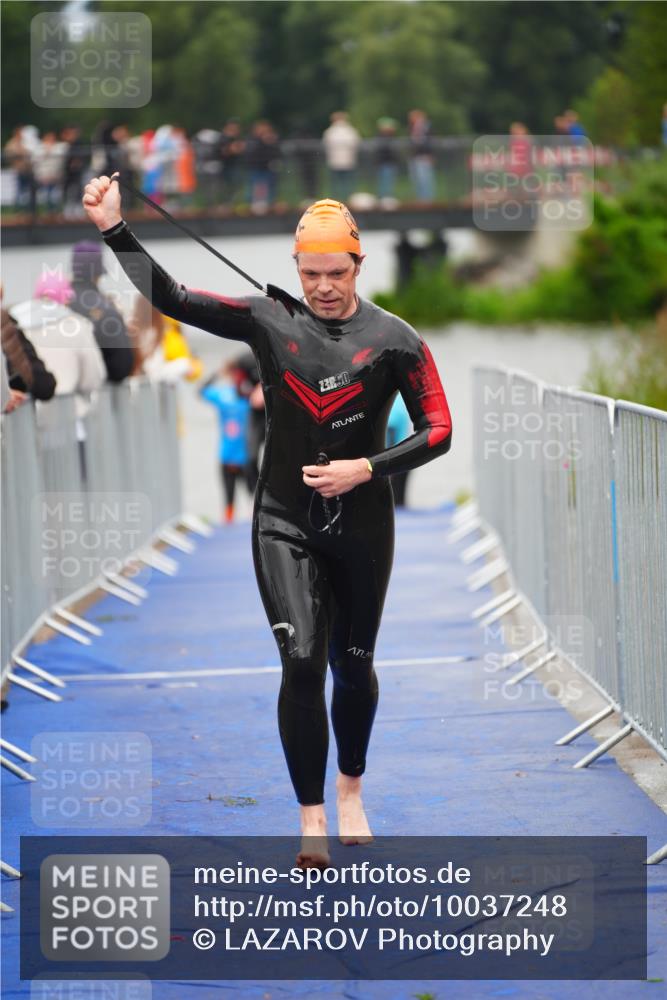 30.08.2026 - Elbe Triathlon Hamburg LAZAROV Photography http://msf.ph/oto/10037248 30.08.2026 09:12:33 Schwimmen 696, 735, 763 meine-sportfotos.de