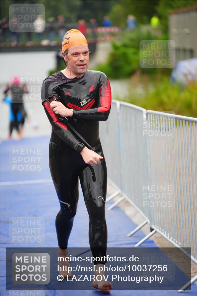 30.08.2026 - Elbe Triathlon Hamburg LAZAROV Photography http://msf.ph/oto/10037256 30.08.2026 09:12:34 Schwimmen 696, 735, 763 meine-sportfotos.de
