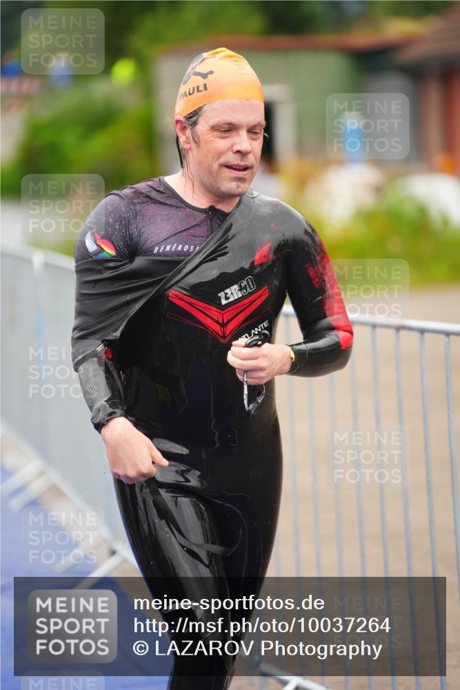 30.08.2026 - Elbe Triathlon Hamburg LAZAROV Photography http://msf.ph/oto/10037264 30.08.2026 09:12:35 Schwimmen 696, 735, 763 meine-sportfotos.de