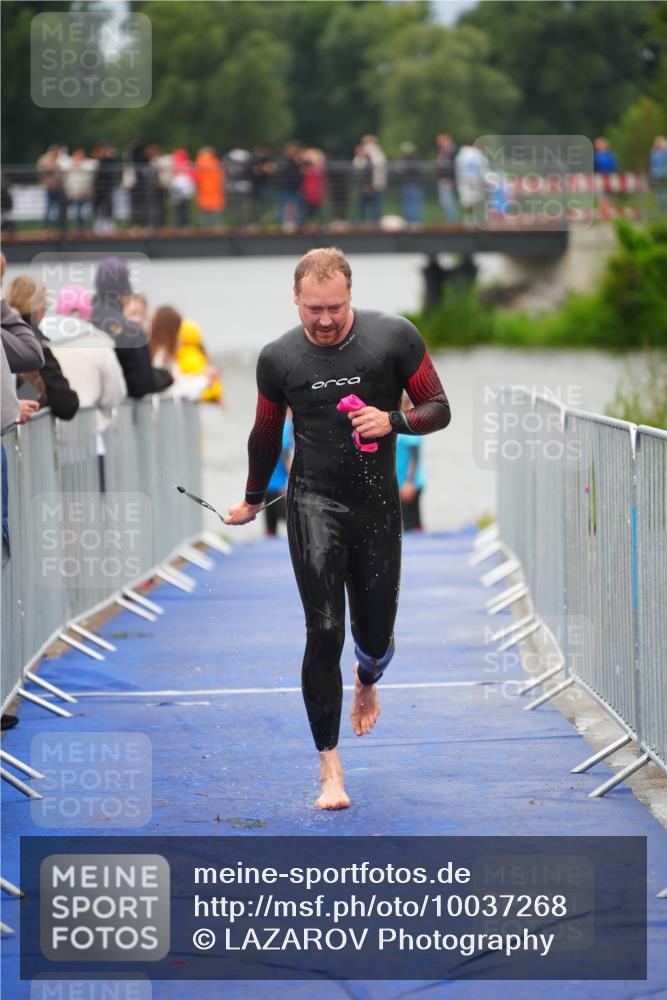30.08.2026 - Elbe Triathlon Hamburg LAZAROV Photography http://msf.ph/oto/10037268 30.08.2026 09:12:40 Schwimmen 675, 696, 763 meine-sportfotos.de