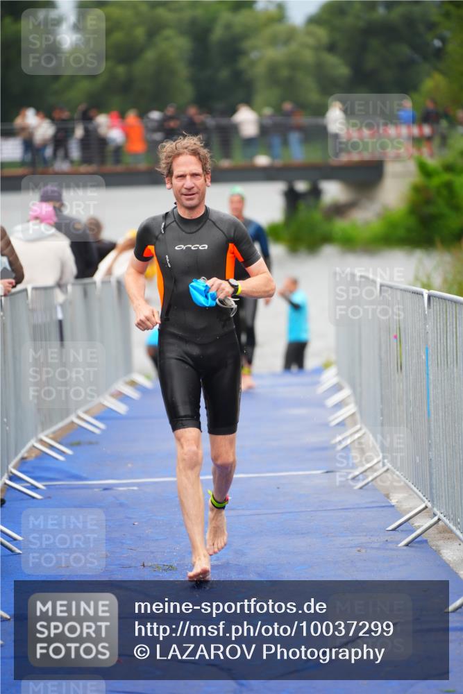 30.08.2026 - Elbe Triathlon Hamburg LAZAROV Photography http://msf.ph/oto/10037299 30.08.2026 09:13:02 Schwimmen 736, 754, 783 meine-sportfotos.de