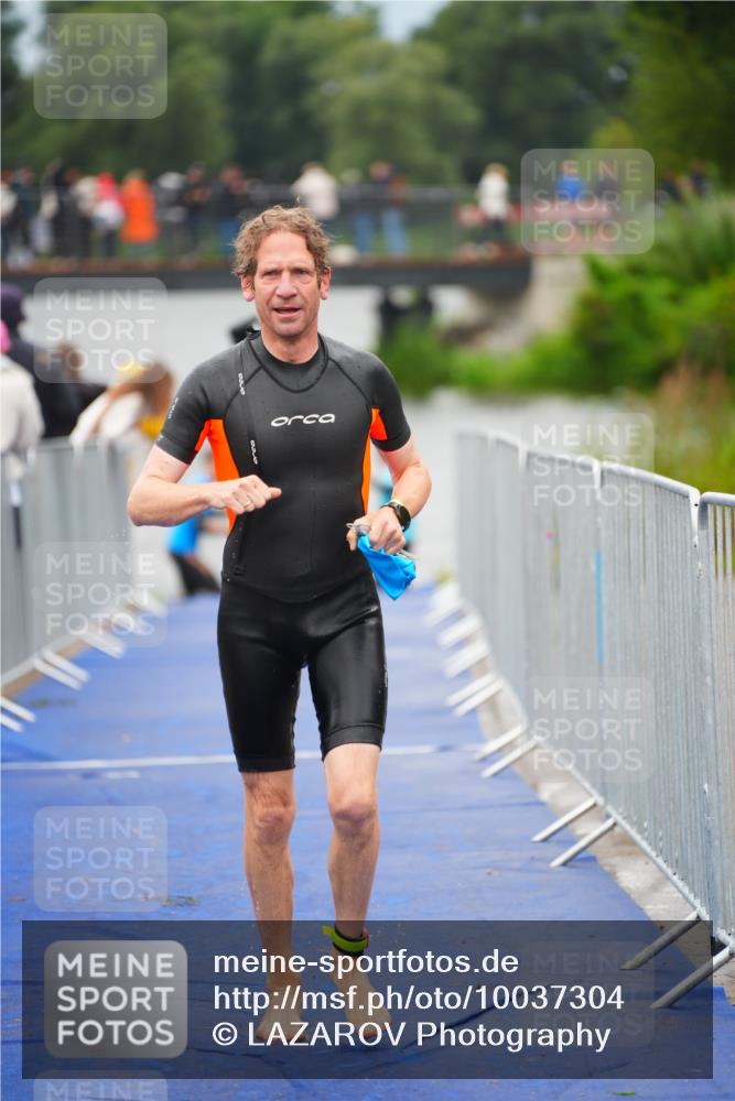 30.08.2026 - Elbe Triathlon Hamburg LAZAROV Photography http://msf.ph/oto/10037304 30.08.2026 09:13:03 Schwimmen 736, 754, 783 meine-sportfotos.de