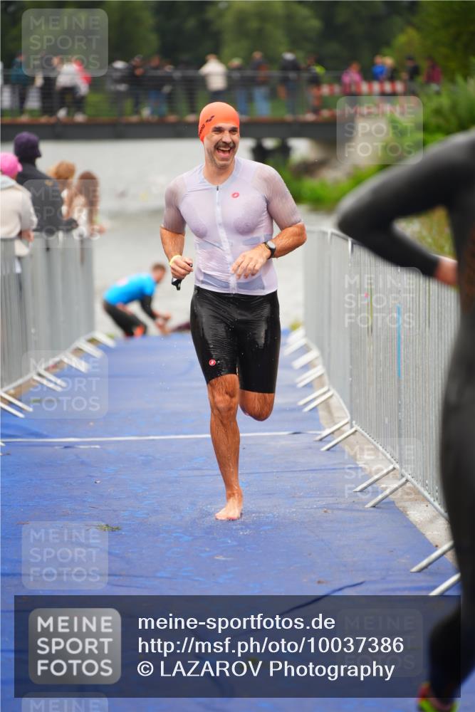 30.08.2026 - Elbe Triathlon Hamburg LAZAROV Photography http://msf.ph/oto/10037386 30.08.2026 09:13:30 Schwimmen 673, 686, 766 meine-sportfotos.de