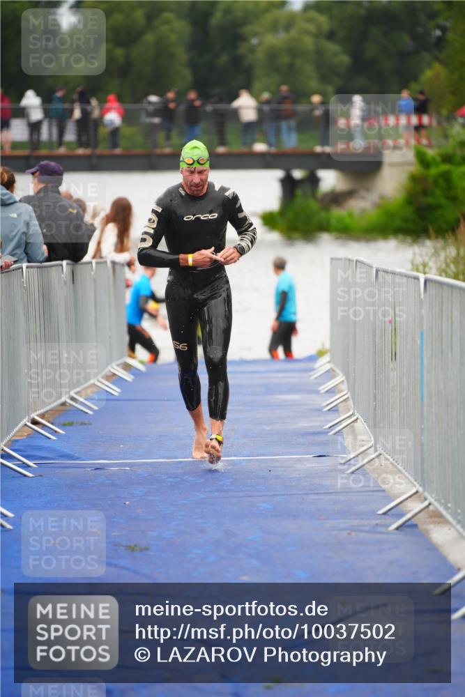 30.08.2026 - Elbe Triathlon Hamburg LAZAROV Photography http://msf.ph/oto/10037502 30.08.2026 09:14:31 Schwimmen 598, 726 meine-sportfotos.de