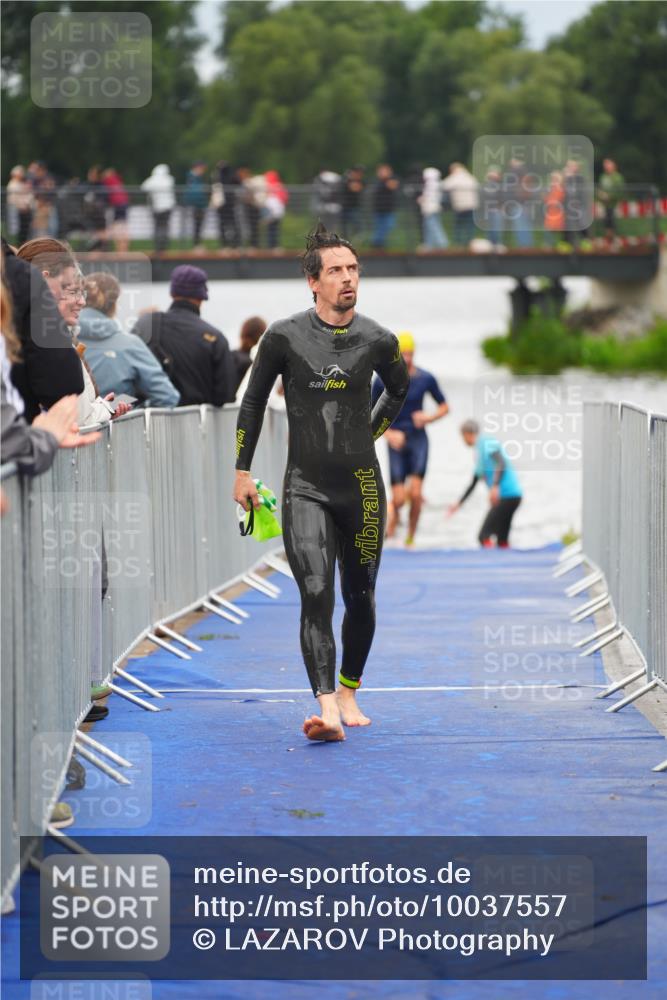 30.08.2026 - Elbe Triathlon Hamburg LAZAROV Photography http://msf.ph/oto/10037557 30.08.2026 09:14:46 Schwimmen 598, 694 meine-sportfotos.de