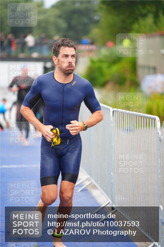 30.08.2026 - Elbe Triathlon Hamburg LAZAROV Photography http://msf.ph/oto/10037593 30.08.2026 09:14:56 Schwimmen 659, 694, 734 meine-sportfotos.de