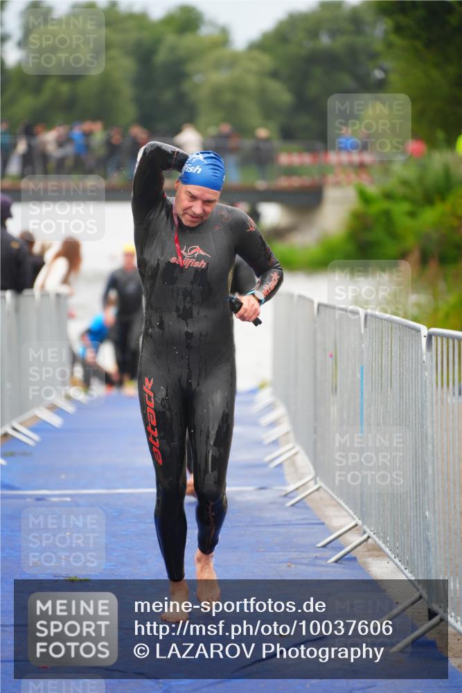 30.08.2026 - Elbe Triathlon Hamburg LAZAROV Photography http://msf.ph/oto/10037606 30.08.2026 09:15:00 Schwimmen 659, 662, 734 meine-sportfotos.de
